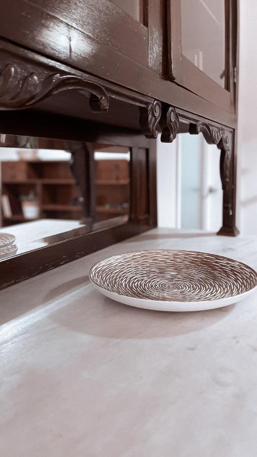 Vintage 2-Bedroom Apt In The Heart Of The City アテネ エクステリア 写真